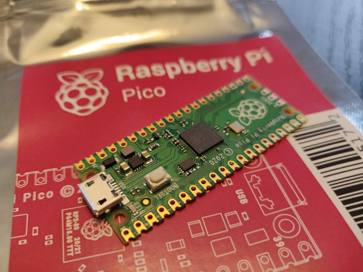 Raspberry Pi Silicon Pico Microcontroller Review And First Look 