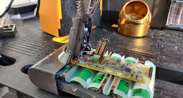 Upgrading 18650 Lithium Battery Cells on a Dyson V7 Animal Vacuum